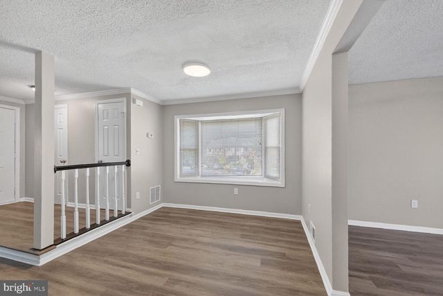 11561 HILL MEADE LN, Woodbridge, VA 22192