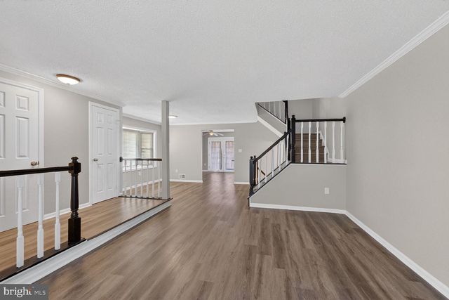11561 HILL MEADE LN, Woodbridge, VA 22192