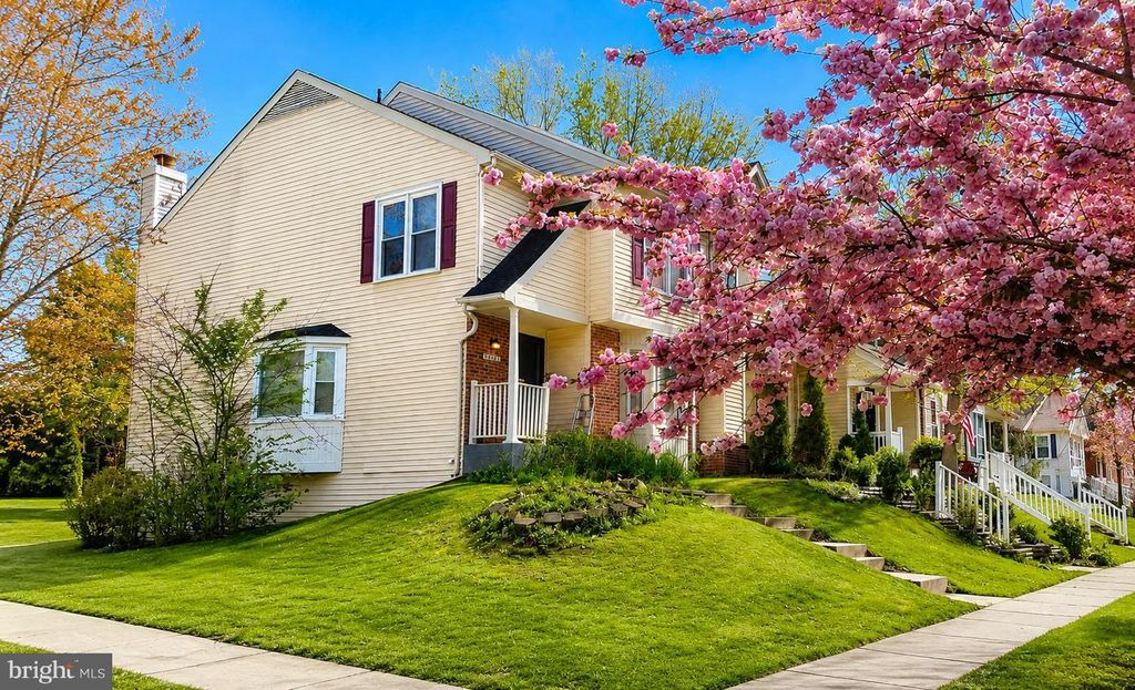 11561 HILL MEADE LN, Woodbridge, VA 22192