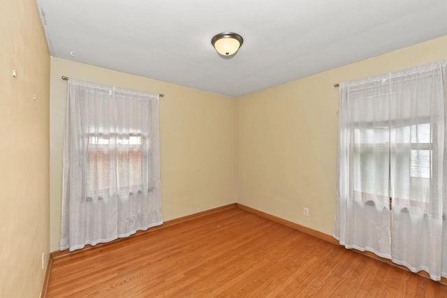 1120 S 102nd STREET, West Allis, WI 53214