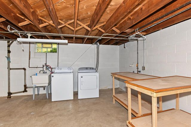 1120 S 102nd STREET, West Allis, WI 53214
