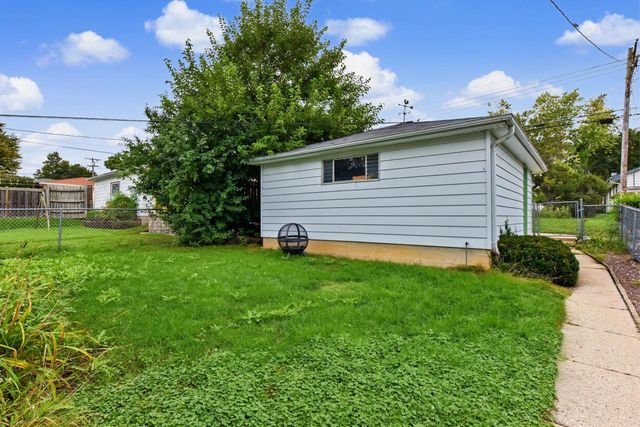 1120 S 102nd STREET, West Allis, WI 53214