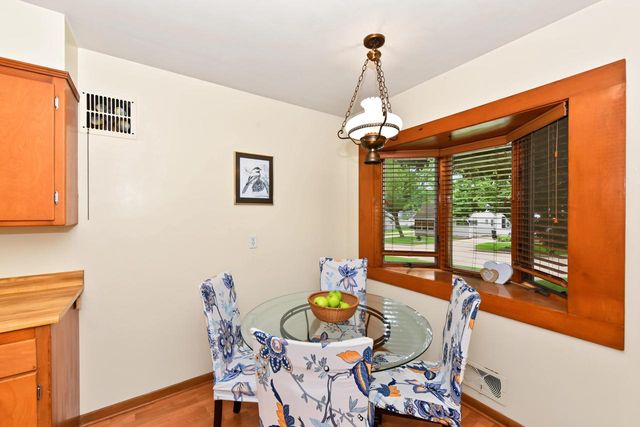 1120 S 102nd STREET, West Allis, WI 53214