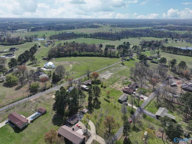 102 Greenwood Lane, Geraldine, AL 35974