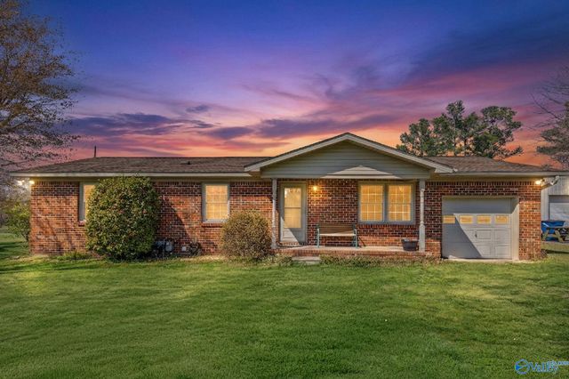 102 Greenwood Lane, Geraldine, AL 35974