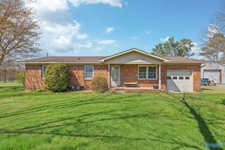 102 Greenwood Lane, Geraldine, AL 35974