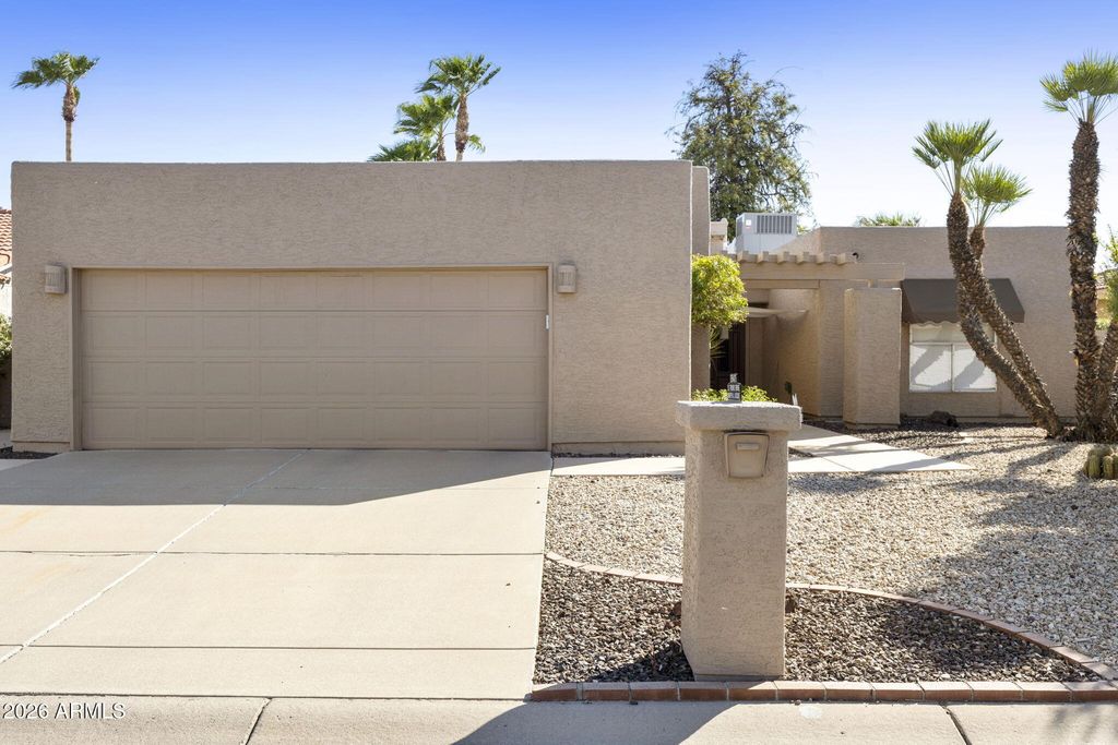 26421 S TRURO Drive, Sun Lakes, AZ 85248 — exterior