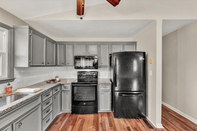 3862 Country Club RD, Troutville, VA 24175