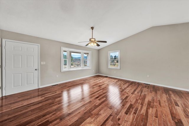 3862 Country Club RD, Troutville, VA 24175