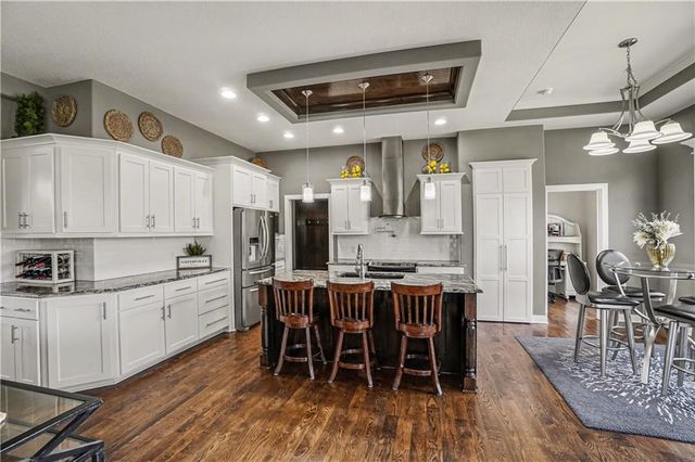 600 Rock Bridge Court, Smithville, MO 64089