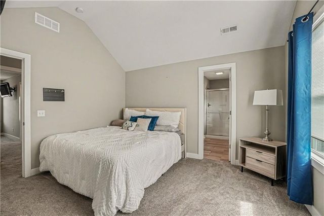 600 Rock Bridge Court, Smithville, MO 64089