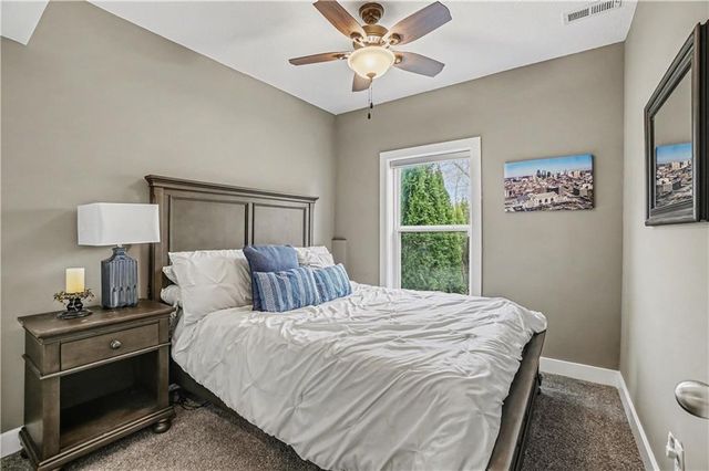 600 Rock Bridge Court, Smithville, MO 64089