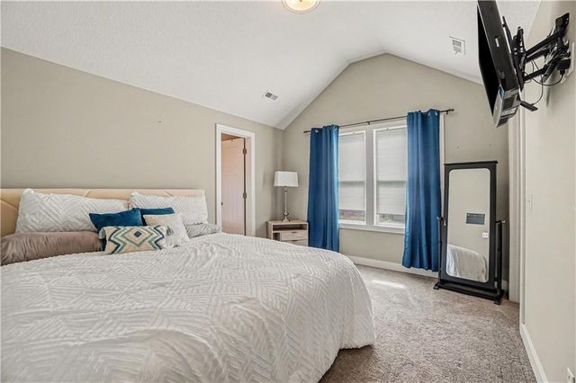 600 Rock Bridge Court, Smithville, MO 64089