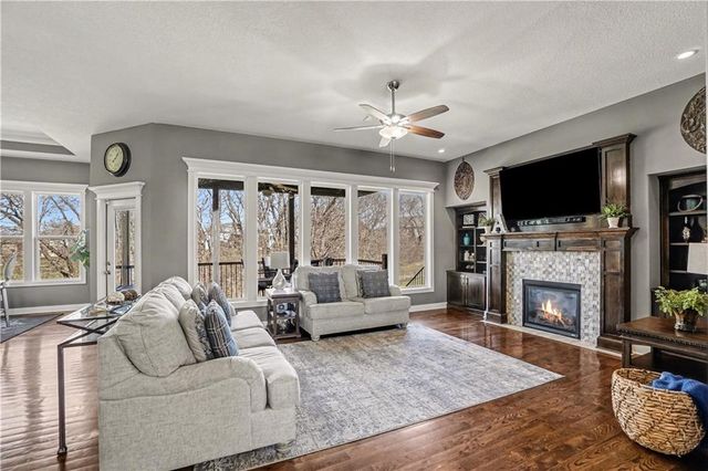 600 Rock Bridge Court, Smithville, MO 64089