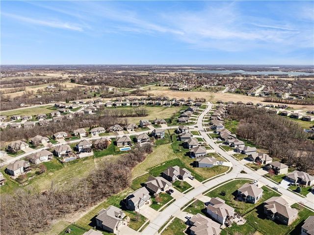 600 Rock Bridge Court, Smithville, MO 64089