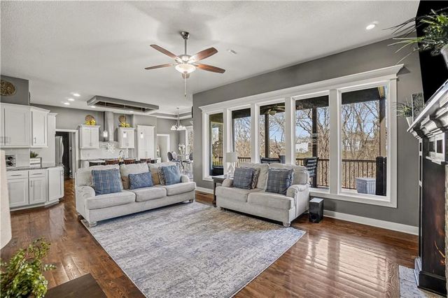 600 Rock Bridge Court, Smithville, MO 64089