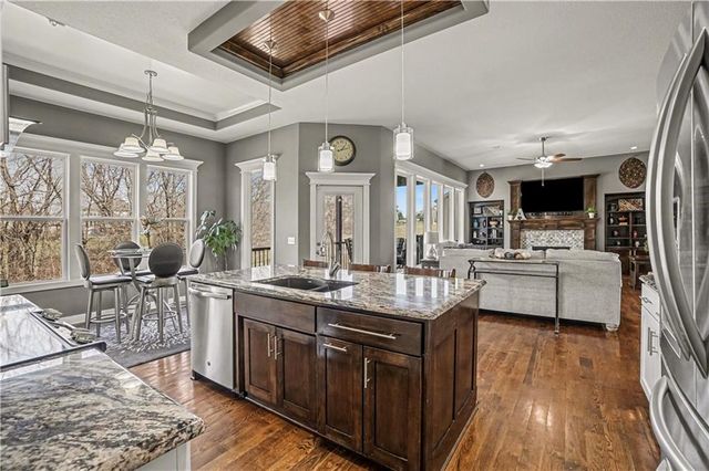 600 Rock Bridge Court, Smithville, MO 64089