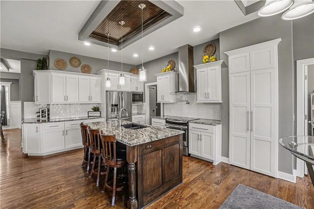 600 Rock Bridge Court, Smithville, MO 64089