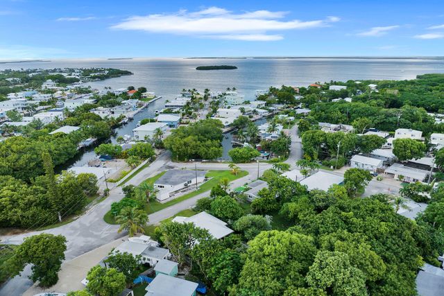 38 Pirates Drive, Key Largo, FL 33037