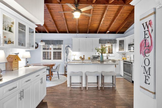 38 Pirates Drive, Key Largo, FL 33037