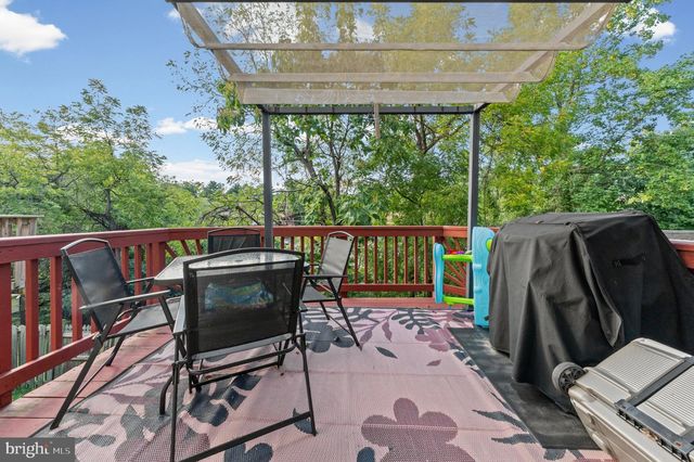 29 CEDARWOOD, Pikesville, MD 21208