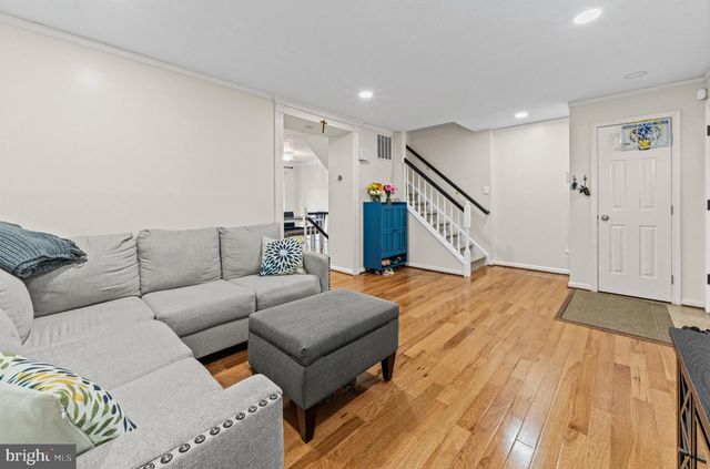 29 CEDARWOOD, Pikesville, MD 21208