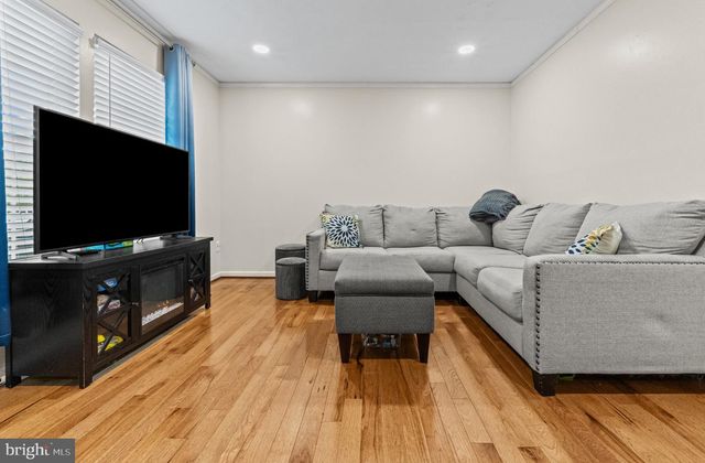29 CEDARWOOD, Pikesville, MD 21208