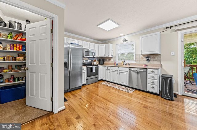 29 CEDARWOOD, Pikesville, MD 21208