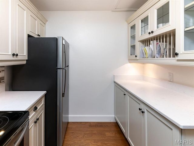 1724 Redbird Cove, St Louis, MO 63144