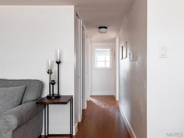 1724 Redbird Cove, St Louis, MO 63144