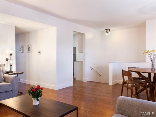 1724 Redbird Cove, St Louis, MO 63144