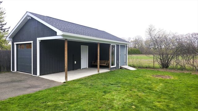76 Stony Hill Rd, Wilbraham, MA 01095