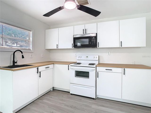 4604 COURTLAND STREET, Tampa, FL 33610