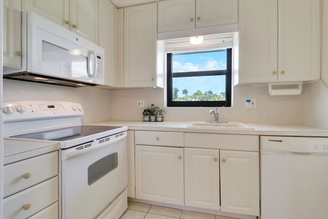 755 Saturn Street I206, Jupiter, FL 33477