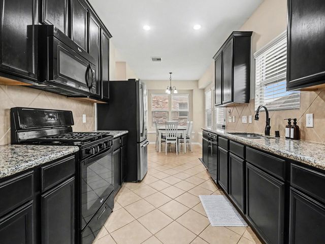 8215 Lemongrass Avenue, Baytown, TX 77521