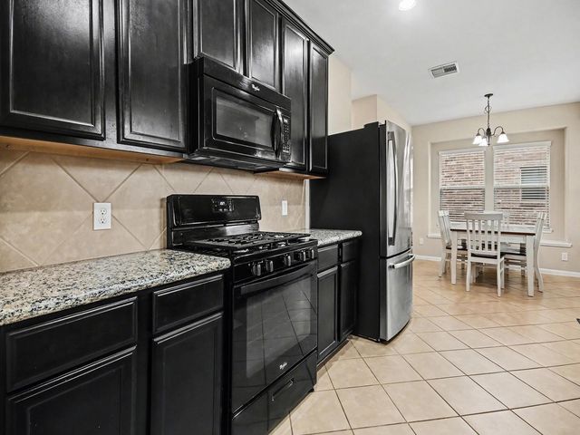 8215 Lemongrass Avenue, Baytown, TX 77521