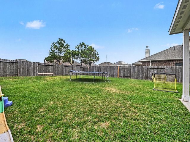 8215 Lemongrass Avenue, Baytown, TX 77521