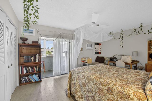 106 E Camden E, West Palm Beach, FL 33417