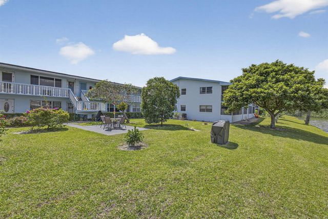 106 E Camden E, West Palm Beach, FL 33417