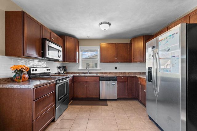 1120 E LAYTON AVENUE, Appleton, WI 54915