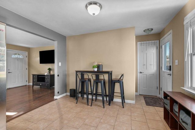 1120 E LAYTON AVENUE, Appleton, WI 54915