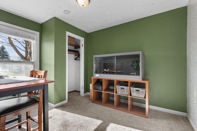 1120 E LAYTON AVENUE, Appleton, WI 54915