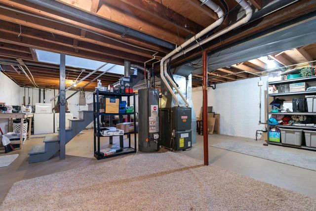 1120 E LAYTON AVENUE, Appleton, WI 54915