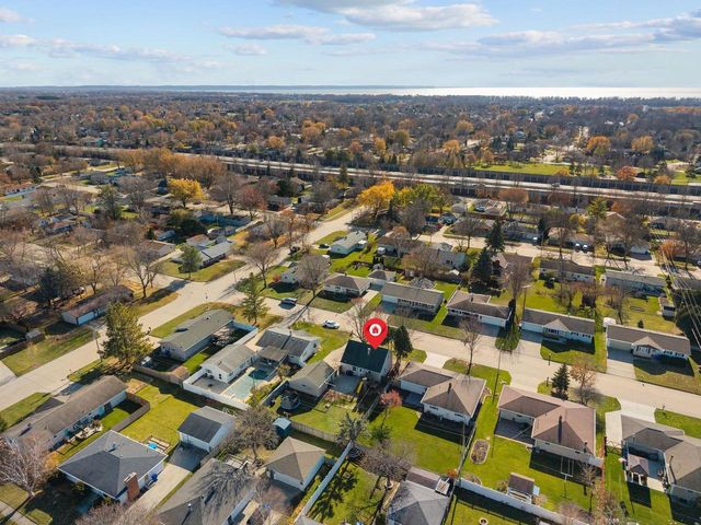 1120 E LAYTON AVENUE, Appleton, WI 54915