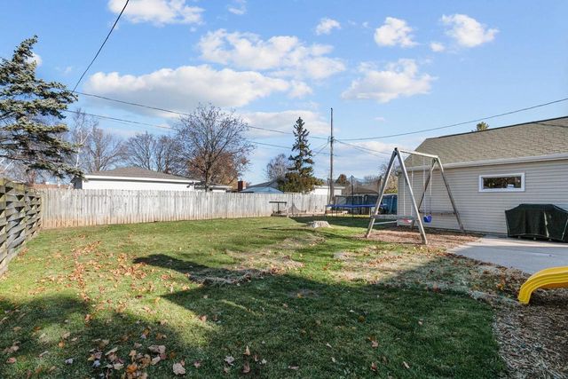 1120 E LAYTON AVENUE, Appleton, WI 54915