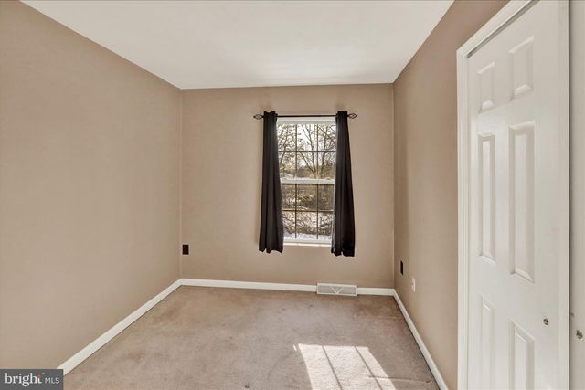 2030 GREYSTONE DR, Lebanon, PA 17042