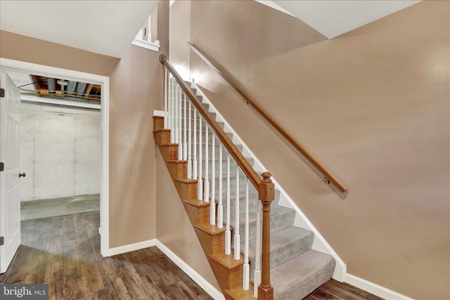 2030 GREYSTONE DR, Lebanon, PA 17042