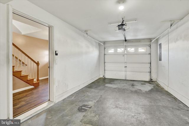 2030 GREYSTONE DR, Lebanon, PA 17042