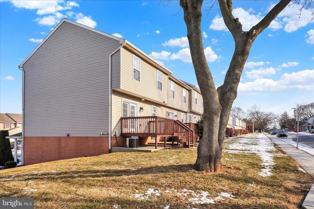 2030 GREYSTONE DR, Lebanon, PA 17042