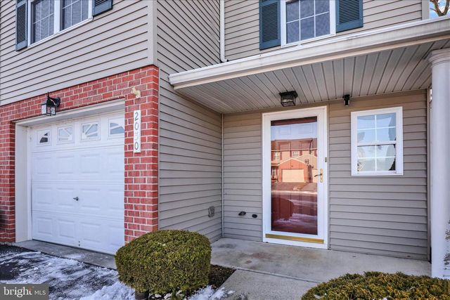 2030 GREYSTONE DR, Lebanon, PA 17042